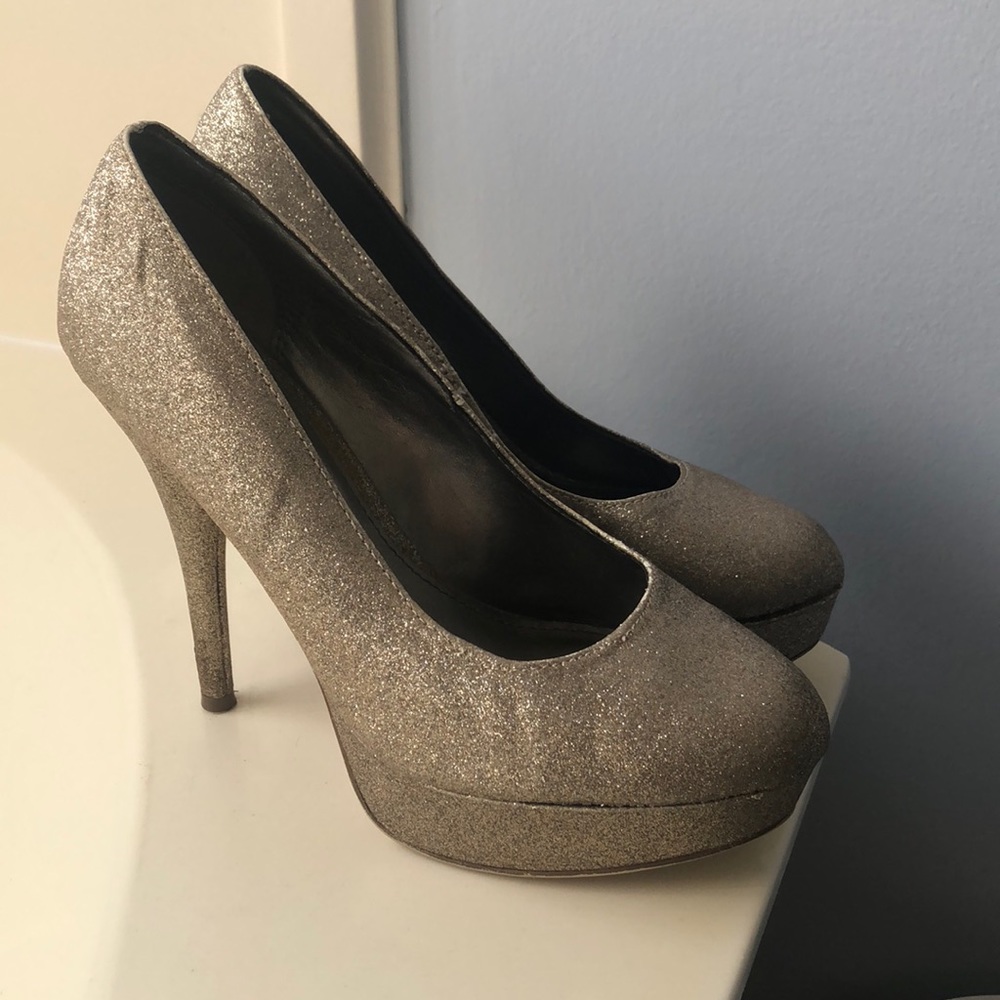 Platform silver/hint-gold glitter heels! Size 10W